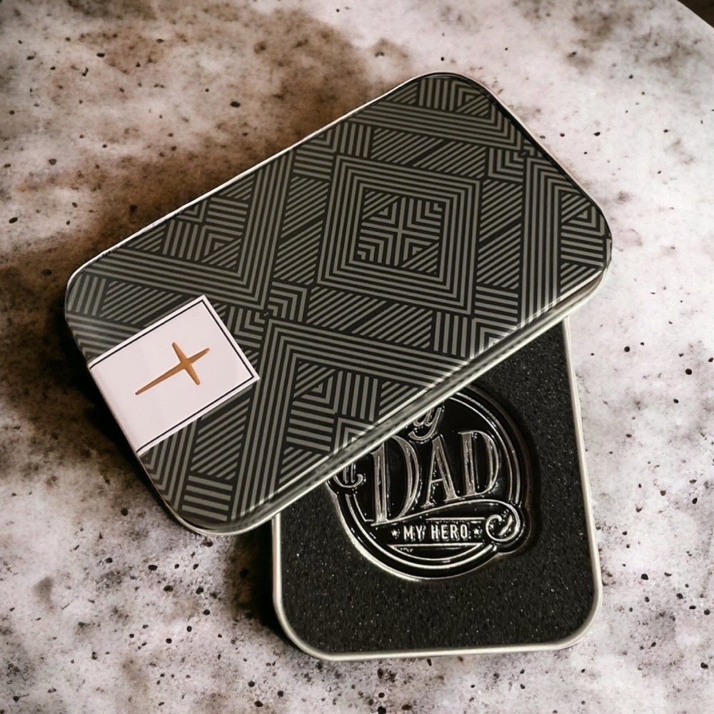 NWT My Dad My Hero Key Chain